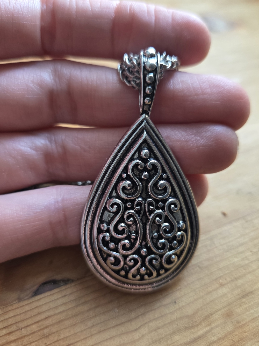 Lia Sophia Brocade Vintage Y2K Multi Strand Silver Filigree Teardrop Necklace OS
